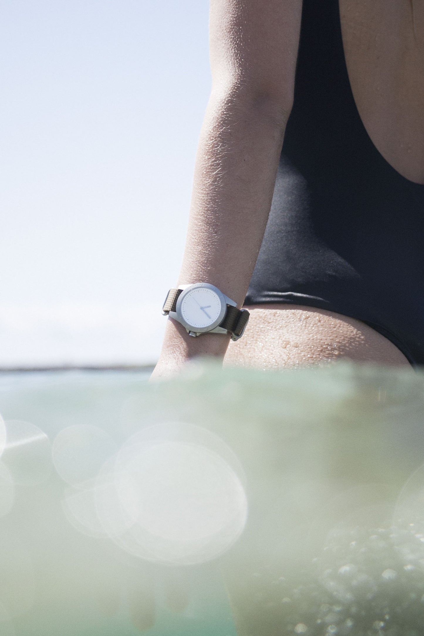 Explore Watch - Silver / White / Luminescent / Nato - 42mm