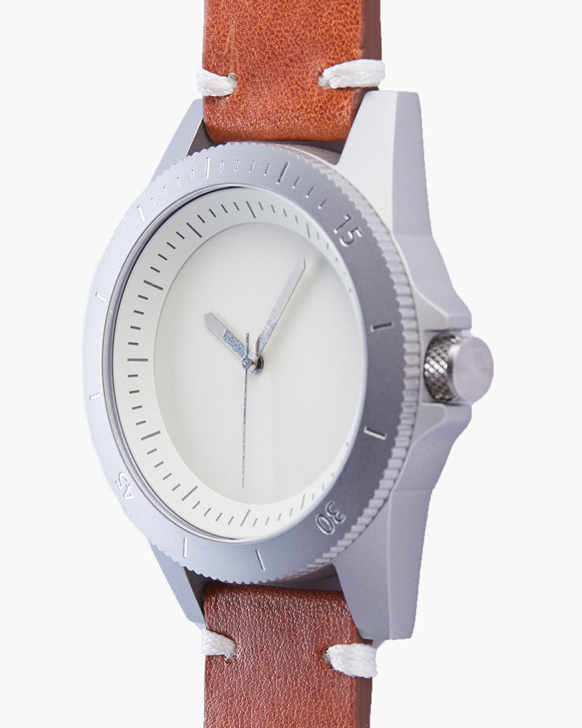 Explore Watch - Silver / Off White / Luminescent - 42mm
